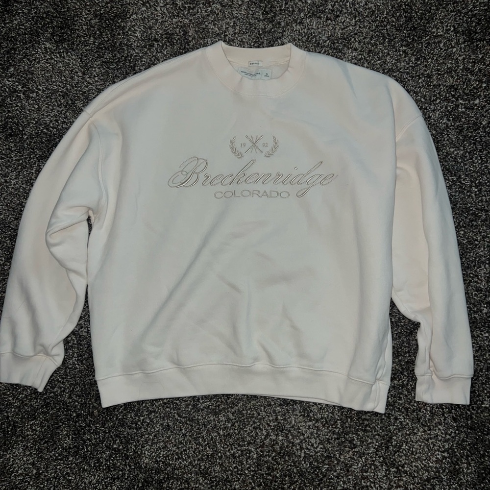 Abercrombie & Fitch Men’s Crewneck Cream